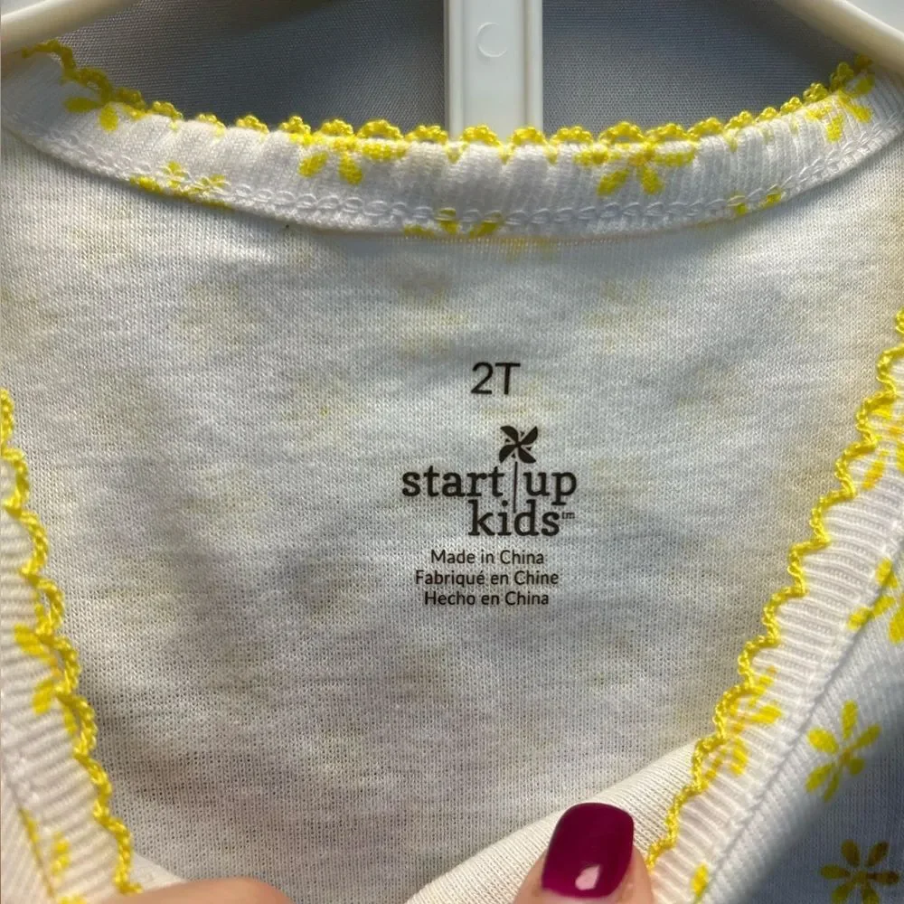 Start Up Kids Black & Yellow ‘Love You’ and Daisy design set, size 2T